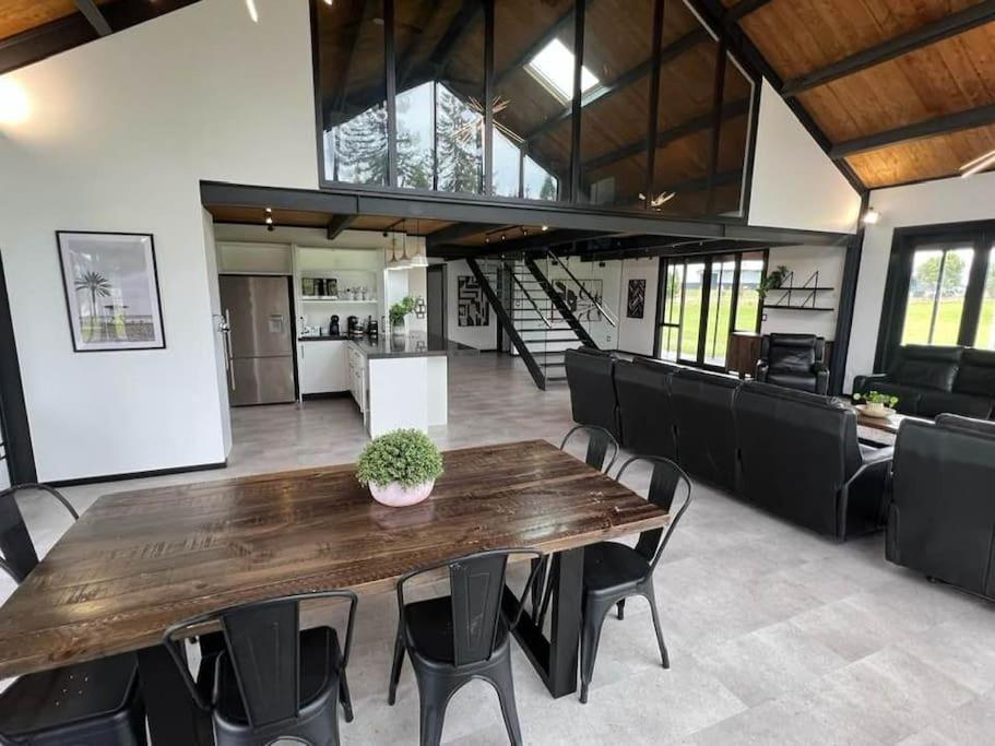 The Clubhouse Villa Hamilton Exterior foto